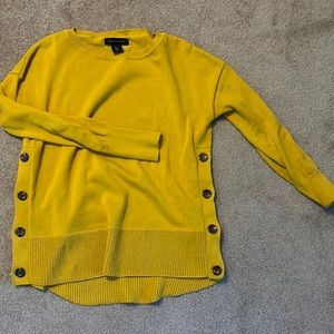 Women’s Tahari Sweater